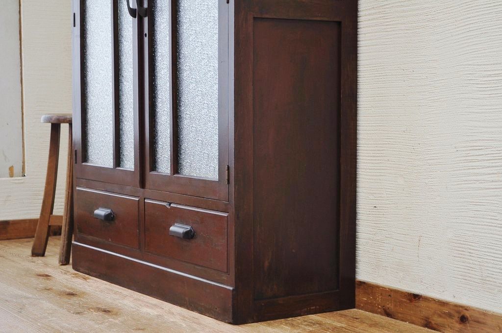 アンティーク家具　訳あり品　大振りなダイヤガラス本箱