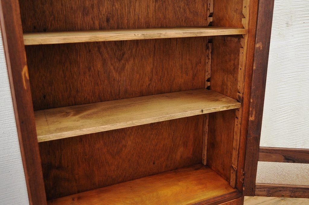 アンティーク家具　古い木の上質なダイヤガラス本箱