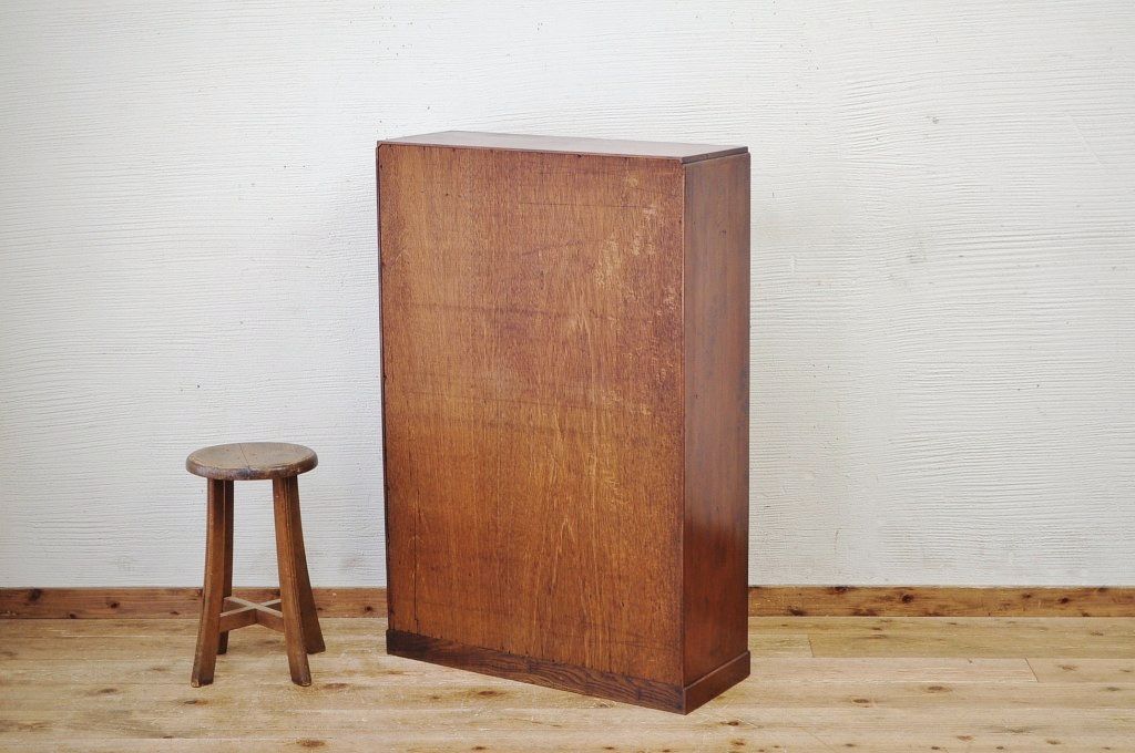 アンティーク家具　古い木の上質なダイヤガラス本箱