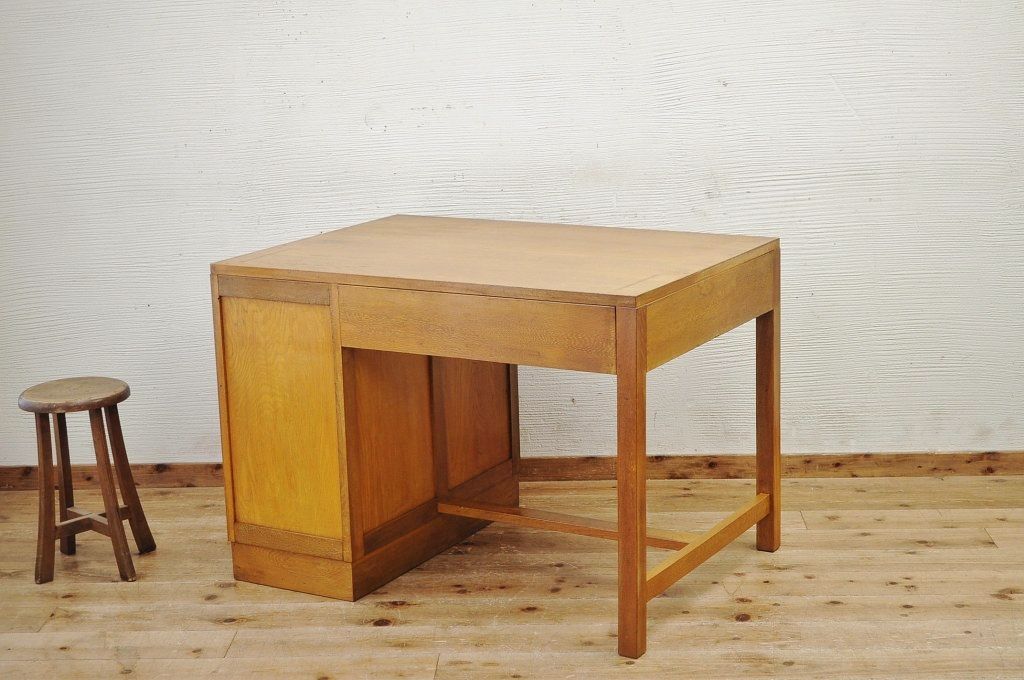 極上美品!古いナラ材の大振りな片袖机
