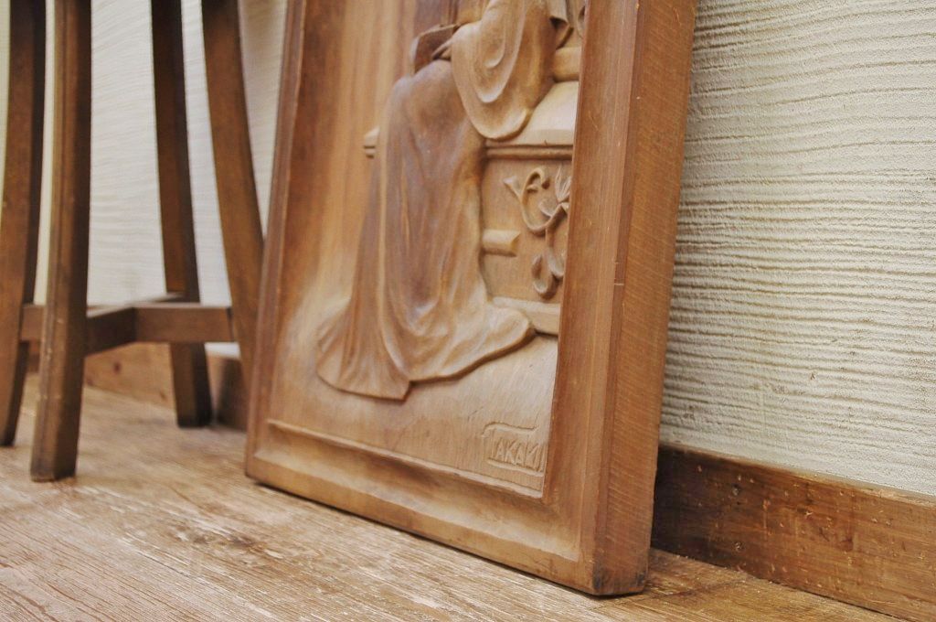 アンティーク雑貨　古い　修道女(シスター)の壁掛け彫刻