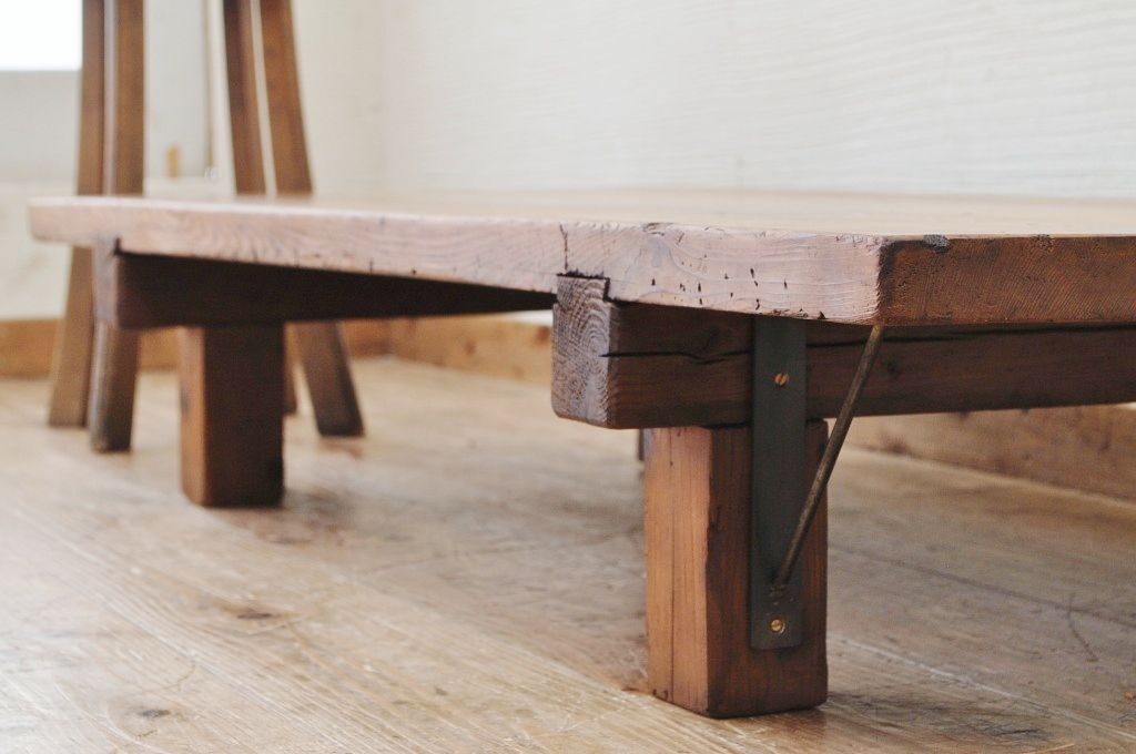 アンティーク家具　古い木味のシンプルなローテーブル(作業台)1