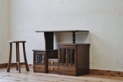 アンティーク家具　古いナラ材の変り型キャビネット(収納棚)