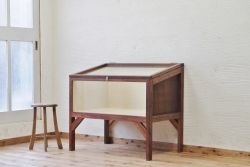 アンティーク家具　古い資料館の展示用ガラスケース(ショーケース)小2