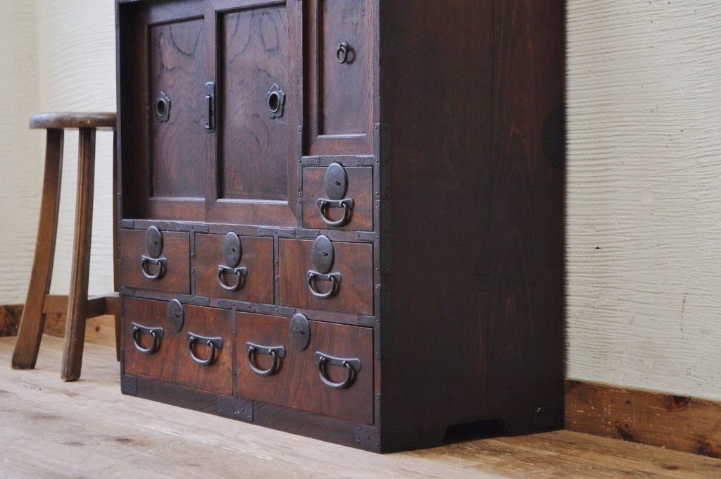 アンティーク家具　前面欅!古い欅材の小振りな帳場小箪笥