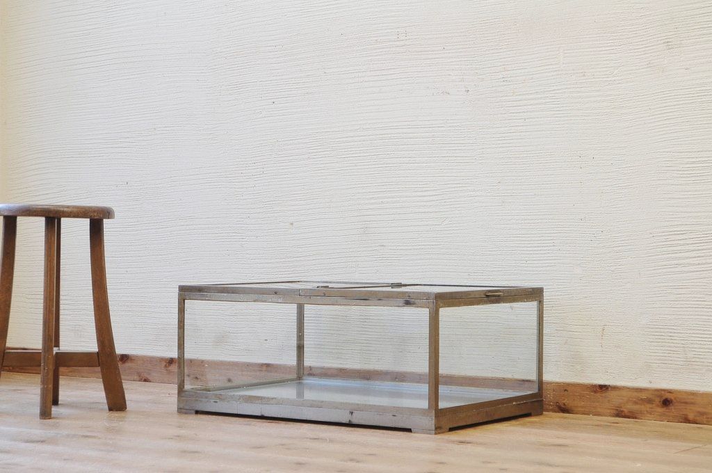 アンティーク家具　古い時計屋の真鍮製置き型ガラスケース(ショーケース)