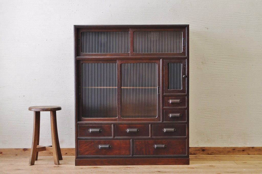 極上美品!古い欅材と栗材の上質なモールガラス収納棚