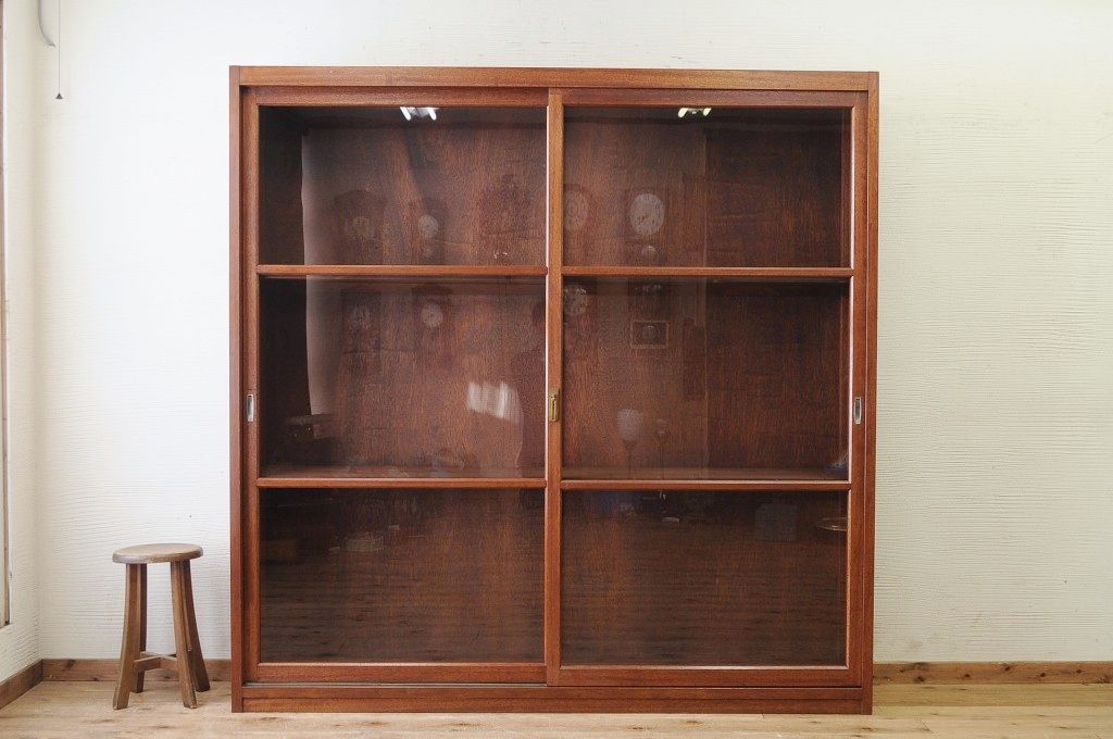 アンティーク家具　古い木のシンプルな収納棚(飾り棚、ガラスケース)1　4台有