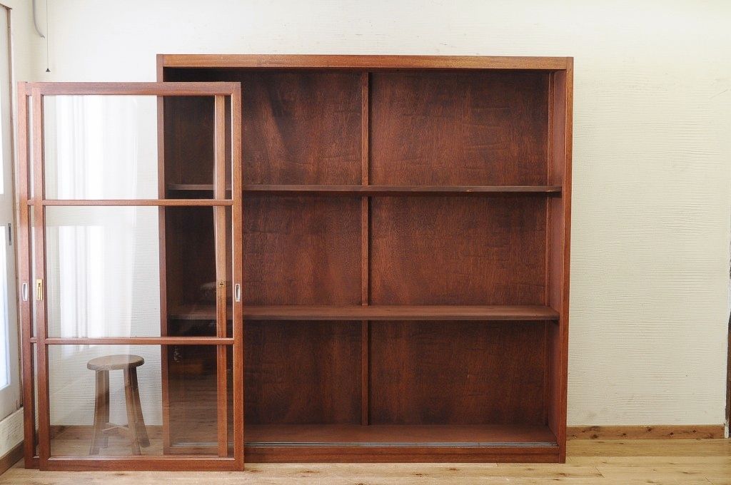 アンティーク家具　古い木のシンプルな収納棚(飾り棚、ガラスケース)1　4台有