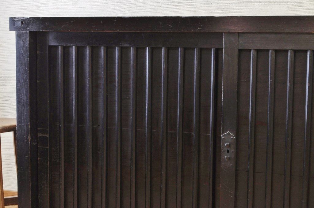 アンティーク家具　味のある縦格子時代箪笥サイドボード(水屋箪笥)