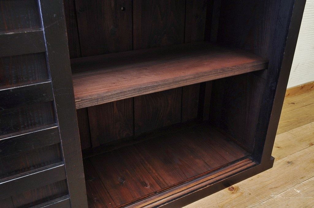 アンティーク家具　味のある横桟時代箪笥サイドボード(水屋箪笥)