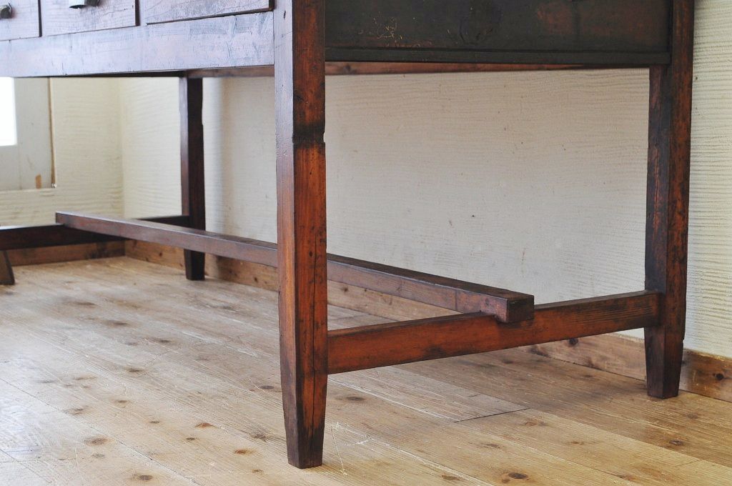 アンティーク家具　古い木の大きな両面引き出し付作業台(テーブル)