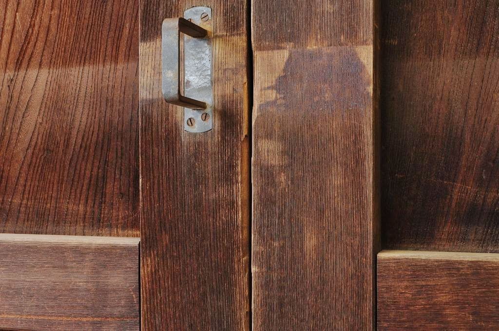 総欅!古い木味の一枚板門扉一対(大)(蔵戸、両開き)