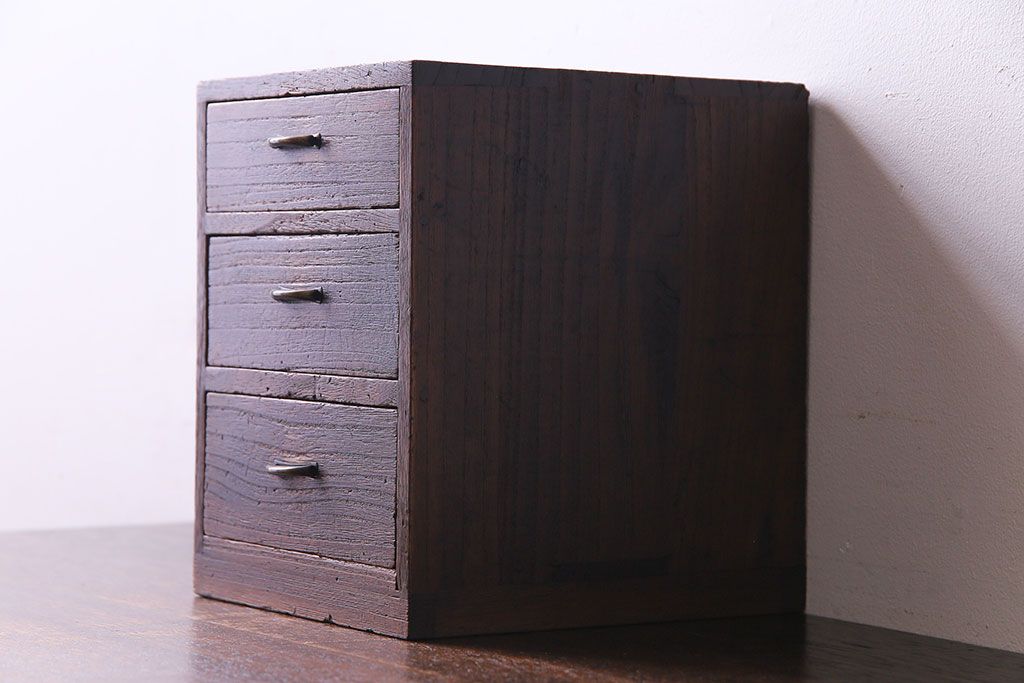 アンティーク家具　和製アンティーク　桐材　渋い魅力が漂う小引き出し(小物収納)(R-030314)