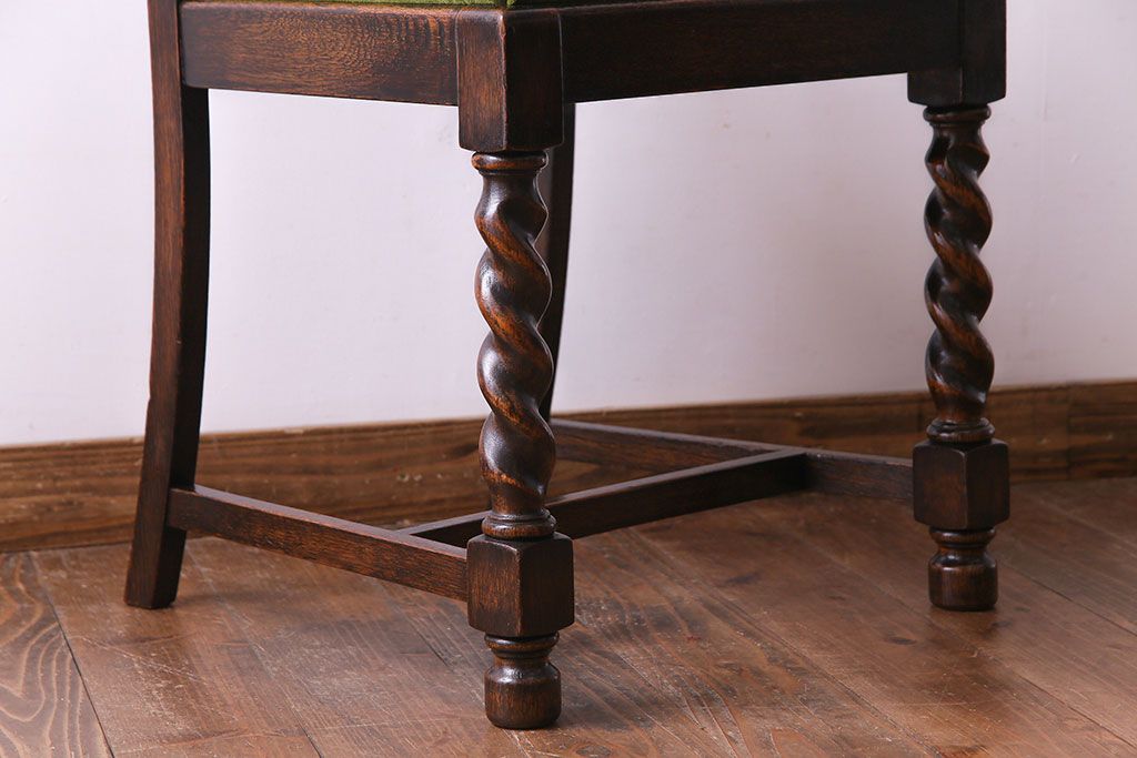 アンティーク家具　イギリスアンティーク　オーク材　シックなツイストレッグチェア(ダイニングチェア、イス)(2)(R-030316)
