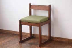 中古　美品　松本民芸家具　洋館に似合う佇まいのD型布張り椅子(ベンチ、アームチェア、1人掛けソファ)(R-056430)