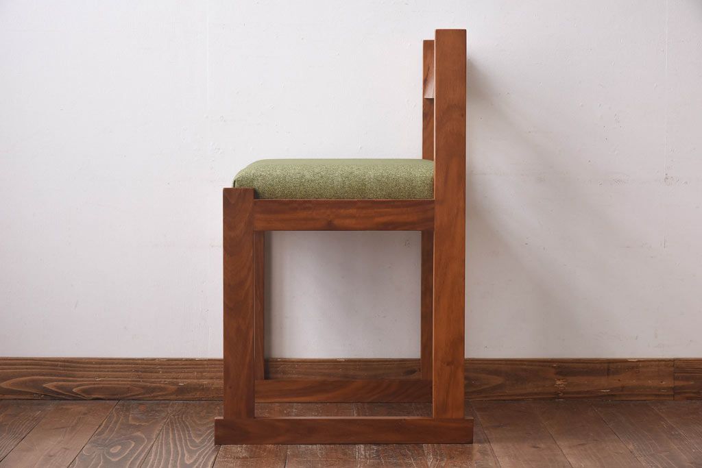 北欧テイスト家具　チーク材　シンプルなビンテージチェア(ダイニングチェア、イス)(1)(R-030330)