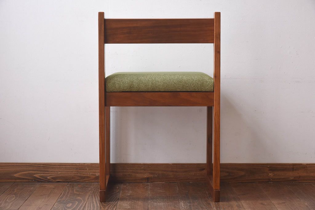 北欧テイスト家具　チーク材　シンプルなビンテージチェア(ダイニングチェア、イス)(1)(R-030330)