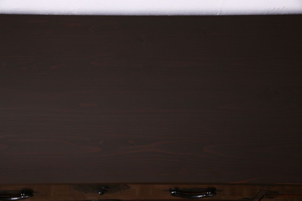 アンティーク家具　和製アンティーク　リメイク　桜丸金具　栗材の深い色合いが魅力的な米沢箪笥ローボード(ローチェスト、引き出し)(R-030331)
