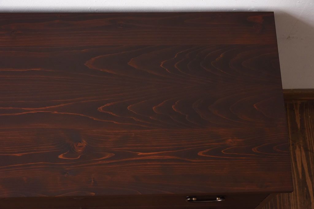 レトロ家具　レトロ　桐材製　味のある雰囲気が魅力の箪笥ローボード(チェスト、衣装箪笥)(R-030345)