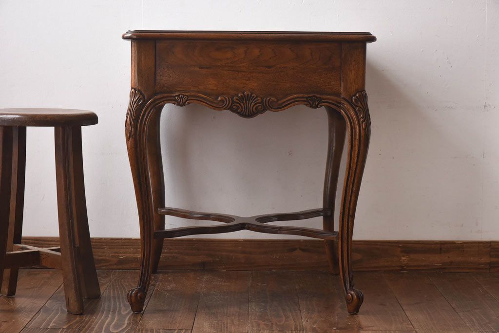 アンティーク雑貨　中古　DREXEL HERITAGE(ドレクセルヘリテイジ)　old continent(オールドコンチネント)　ランプテーブル(サイドテーブル)(定価約41万8千円)(R-030360)
