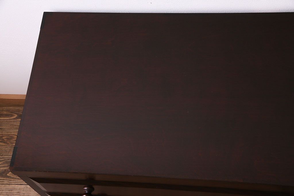 中古　松本民芸家具　リメイク　落ち着いた雰囲気が上品な脚付きローチェスト(引き出し、リビングボード)(R-030368)