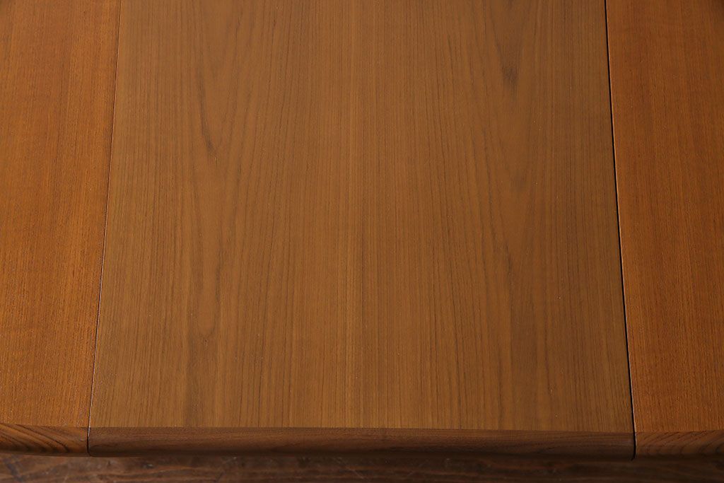 ヴィンテージ家具　北欧ビンテージ　G-PLAN(ジープラン)　お洒落で機能的なエクステンションテーブル(ラウンドテーブル、ダイニングテーブル)(R-030373)