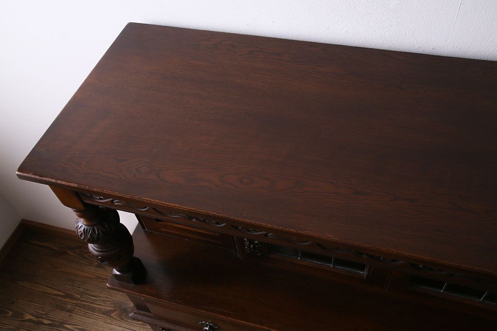 中古　old charm(オールドチャーム) 存在感抜群のカップボード(食器棚、キャビネット)(R-030416)