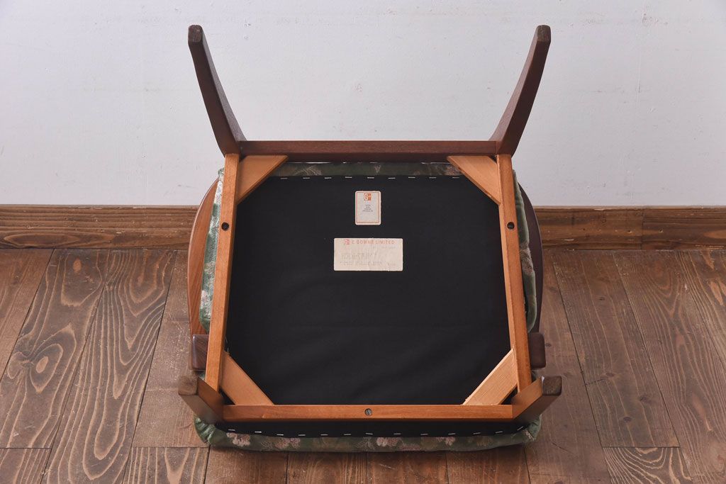 ヴィンテージ家具　北欧ビンテージ　G-PLAN(ジープラン)　洗練されたフォルムが美しいアームチェア(椅子、ダイニングチェア)(1)(R-030437)