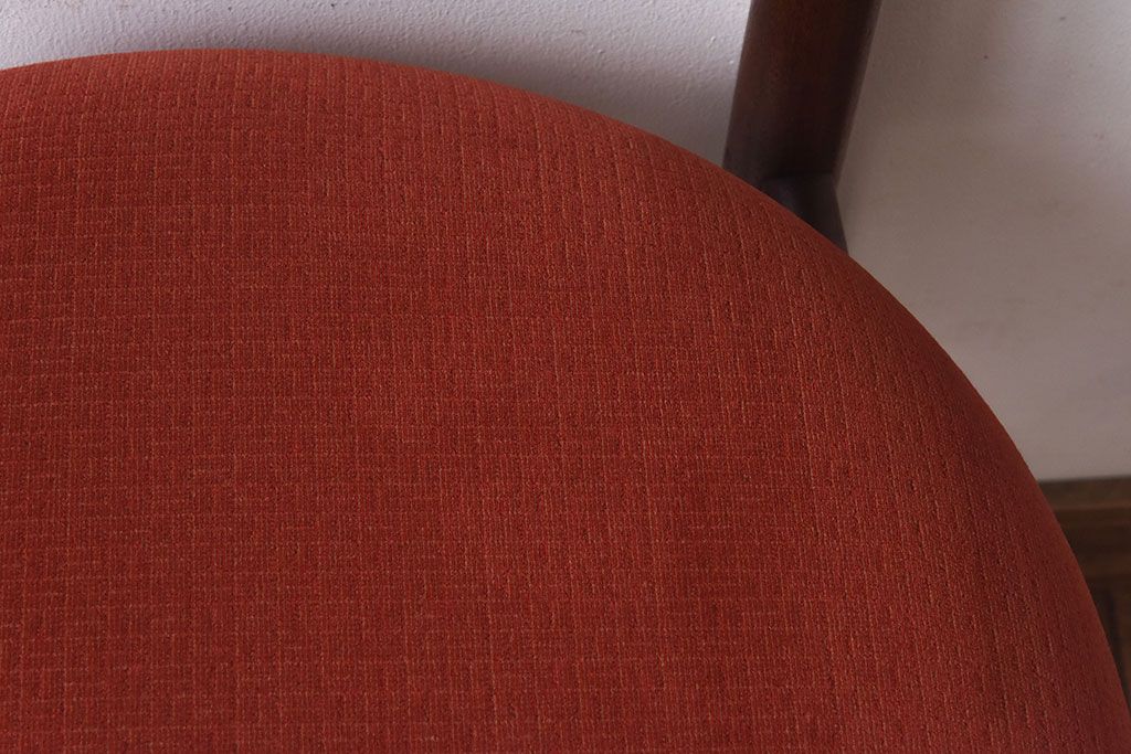 アンティーク家具　G-PLAN(ジープラン)　Fresco(フレスコ)　赤いファブリックが可愛いサーキュラーチェア(ダイニングチェア、椅子)