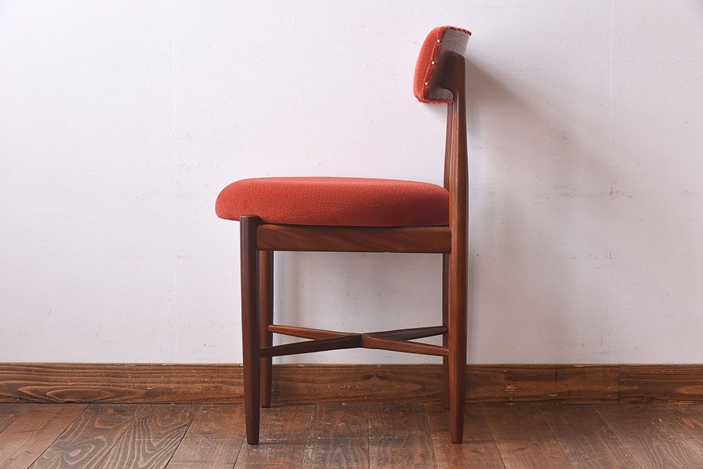 アンティーク家具　G-PLAN(ジープラン)　Fresco(フレスコ)　お洒落な赤いファブリックのサーキュラーチェア(ダイニングチェア、椅子)