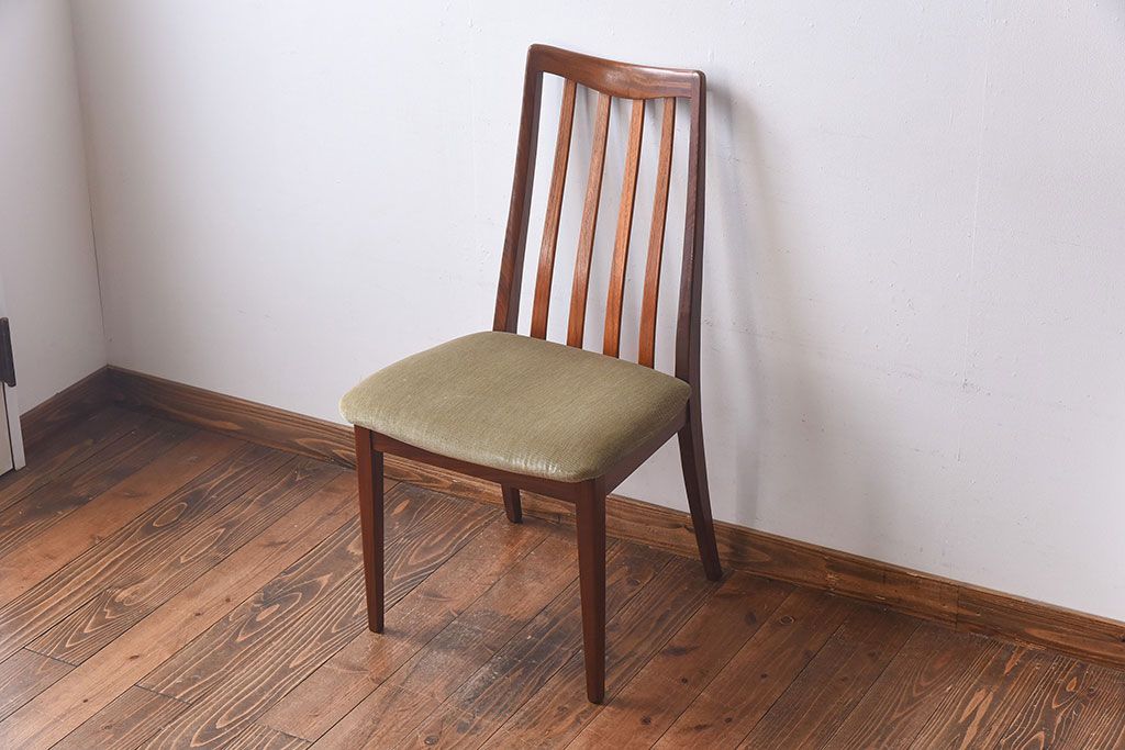 北欧家具　G-PLAN(ジープラン)　緩やかな曲線が魅力のダイニングチェア(椅子)(2)