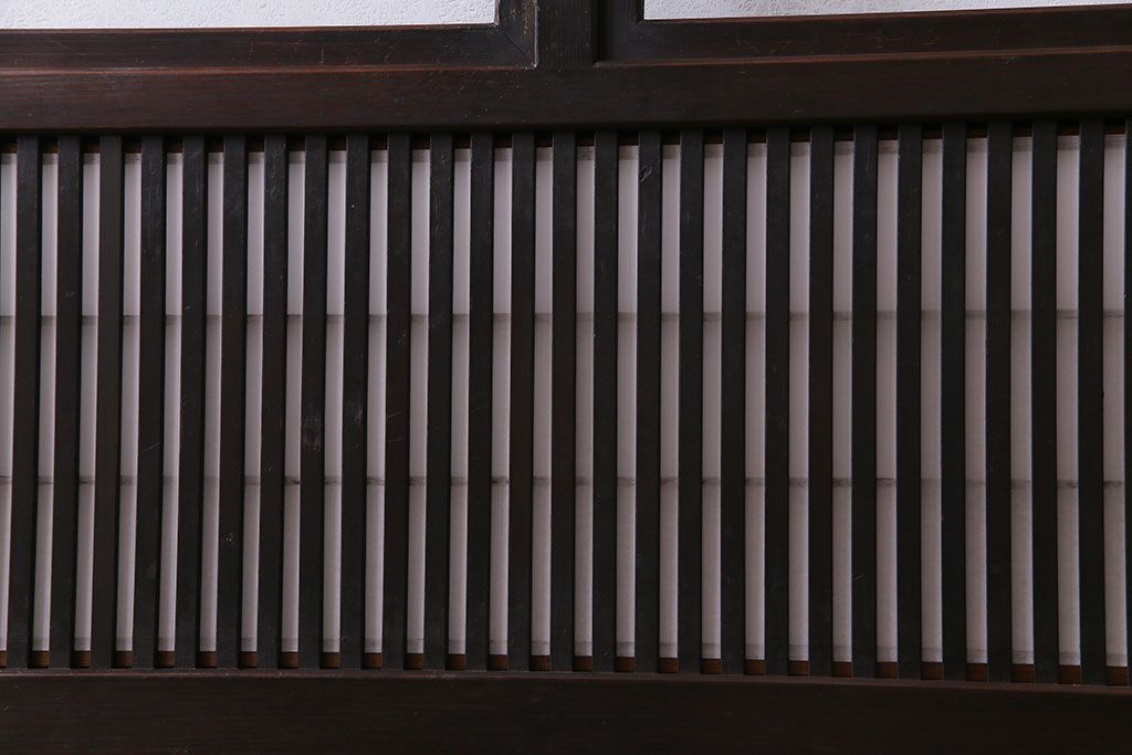 和製アンティーク　腰板ケヤキ材　花ガラスが上品な裏障子付きの格子戸(障子戸、引き戸、建具)2枚セット