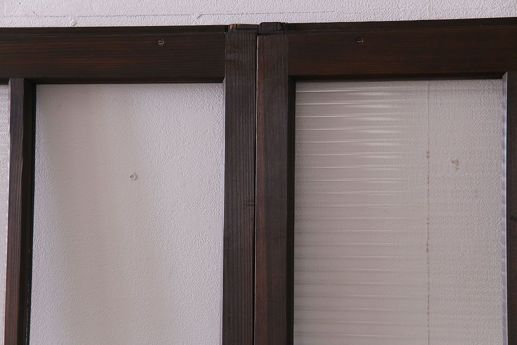 昭和初期　モールガラス　古い質感の木材が味わい深い幅広のガラス戸(格子戸、引き戸、建具)4枚組