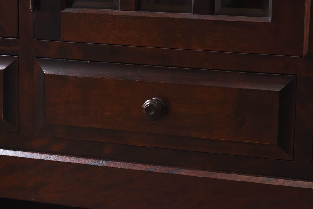 中古　北海道民芸家具　特注品　シックな佇まいのサイドボード(収納棚、戸棚)