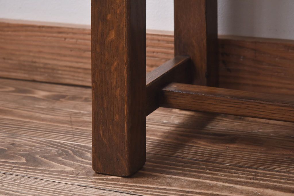 ヴィンテージ家具　イギリスビンテージ　オーク材　シンプルなデザインが格好いい大型ベンチ(長椅子、飾り台)(1)