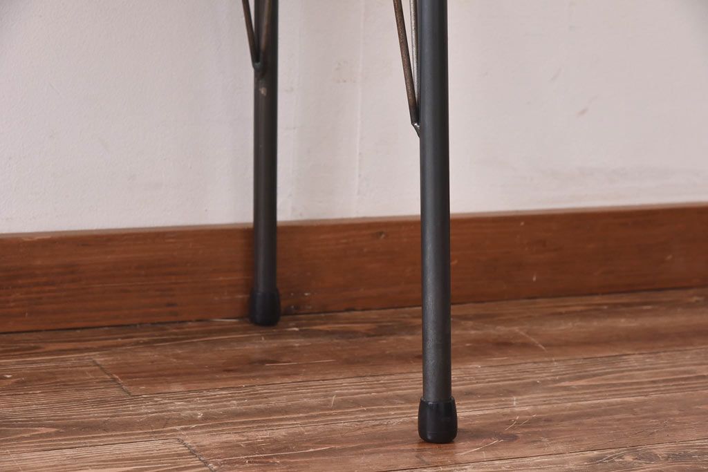 レトロ家具　昭和レトロ　ラワン材一枚板　古い木の質感が味わい深い鉄脚テーブル(コンソールテーブル、作業台)(1)