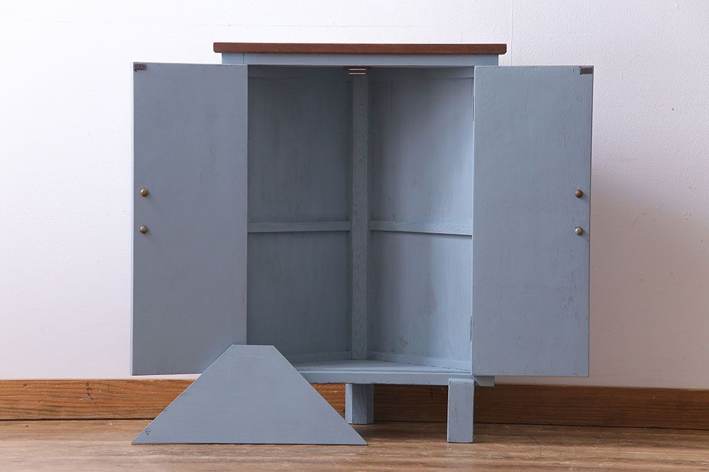 昭和期　ペイント家具　レトロなコーナーキャビネット(収納棚)