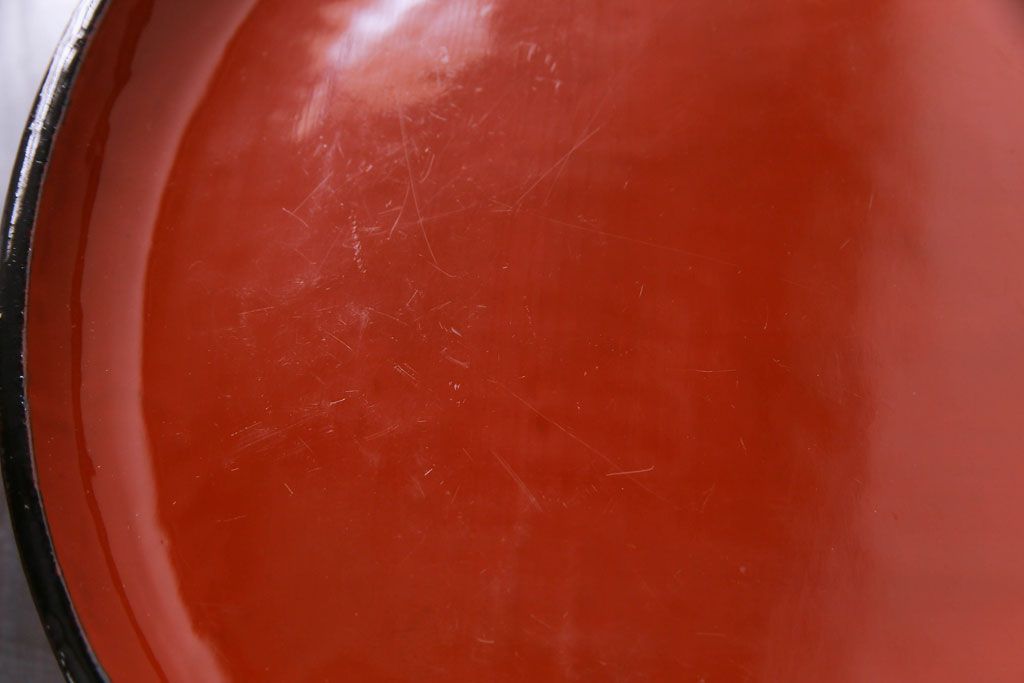 和製アンティーク　会津漆器　朱赤の漆塗りが美しい高台付き丸盆(丸膳)