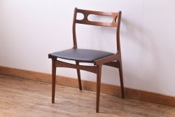 ヴィンテージ家具　北欧ビンテージ　チーク材　スタイリッシュなフォルムが格好いいダイニングチェア(椅子)(1)