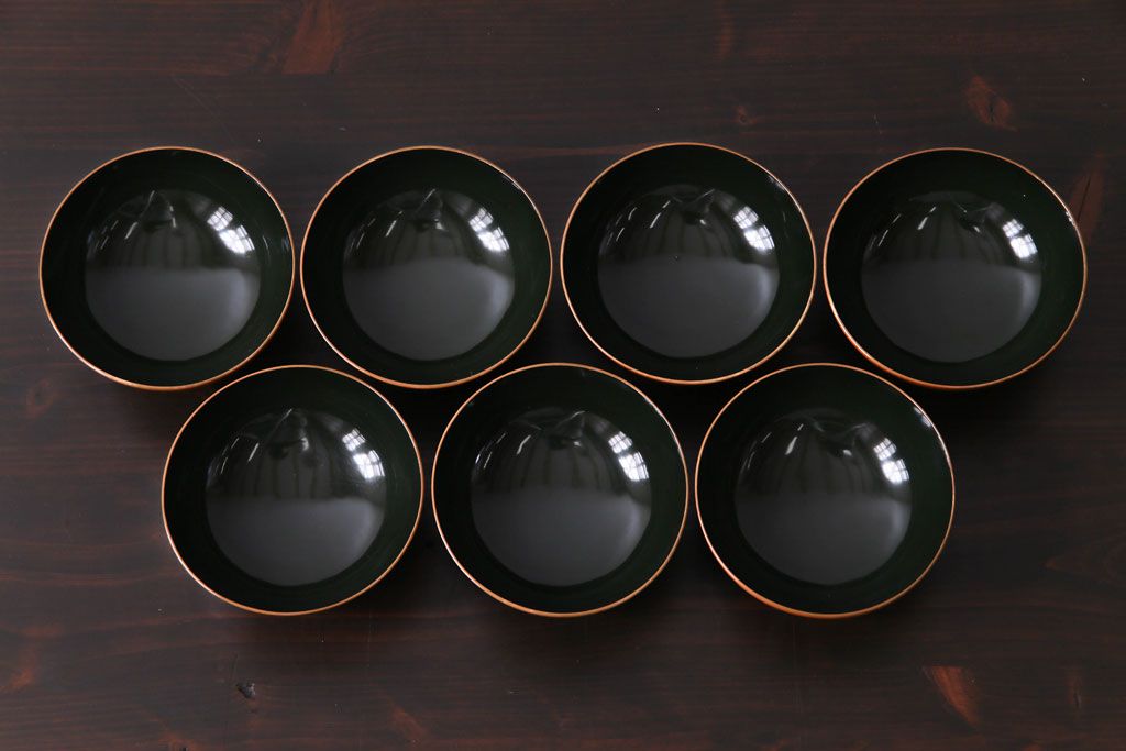 和製アンティーク　朱塗り　モダンな絵柄が魅力的な蓋付き木製椀(茶碗、漆器)7客セット