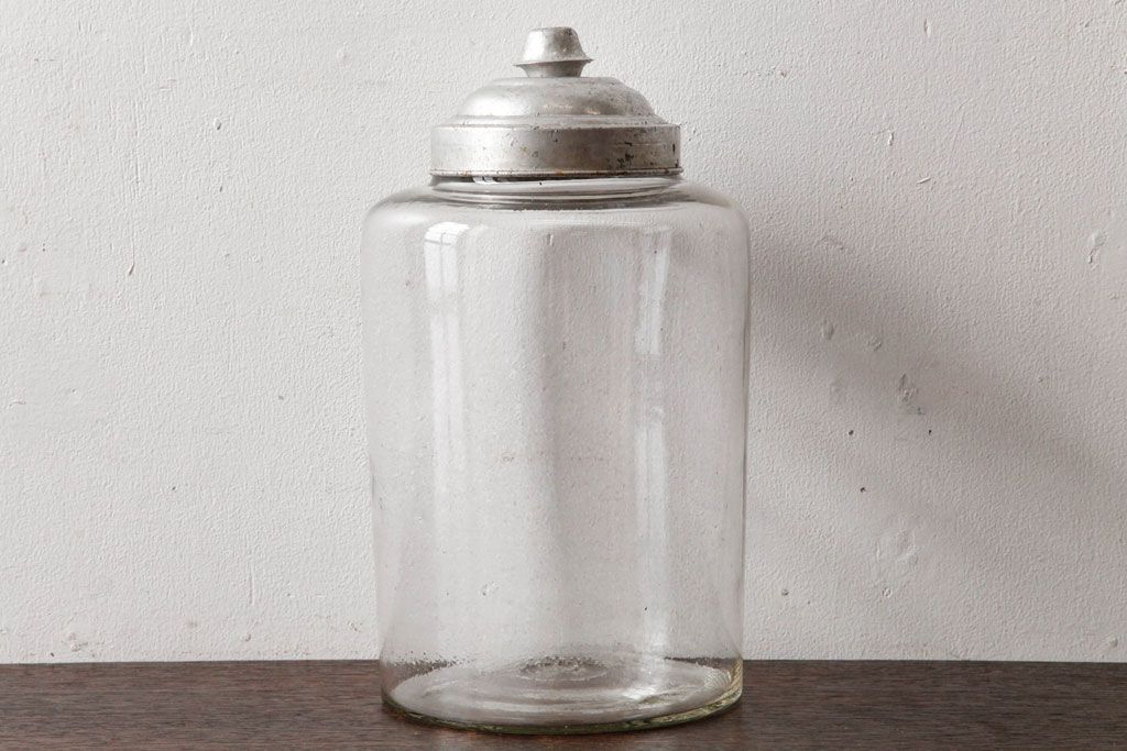 アンティーク雑貨　昭和レトロ　味のあるアルミ蓋の筒型ガラス瓶(キャニスター)