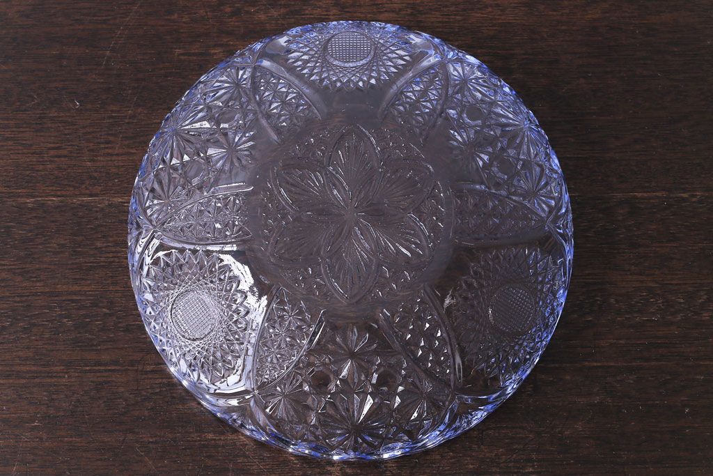 アンティーク雑貨　昭和レトロ　涼しげな色合いが魅力のガラス皿(プレスガラス、器)