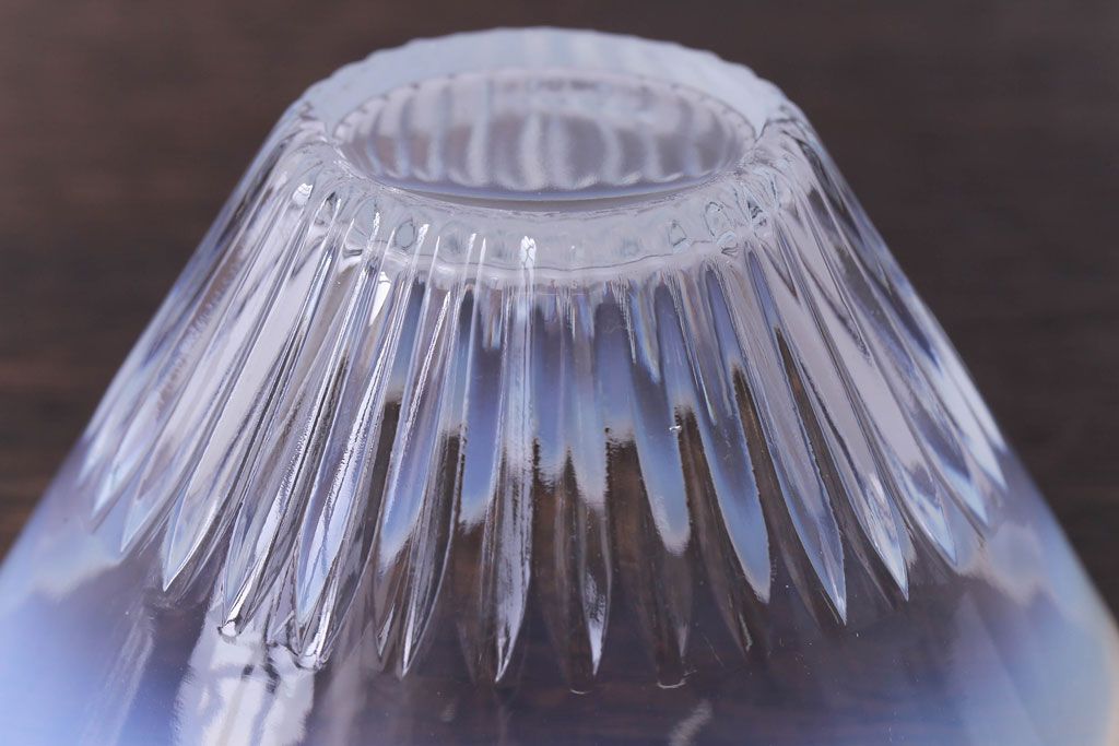 アンティーク雑貨　和製アンティーク　乳白色の縁がおしゃれなガラス器(プレスガラス、向付)2点セット