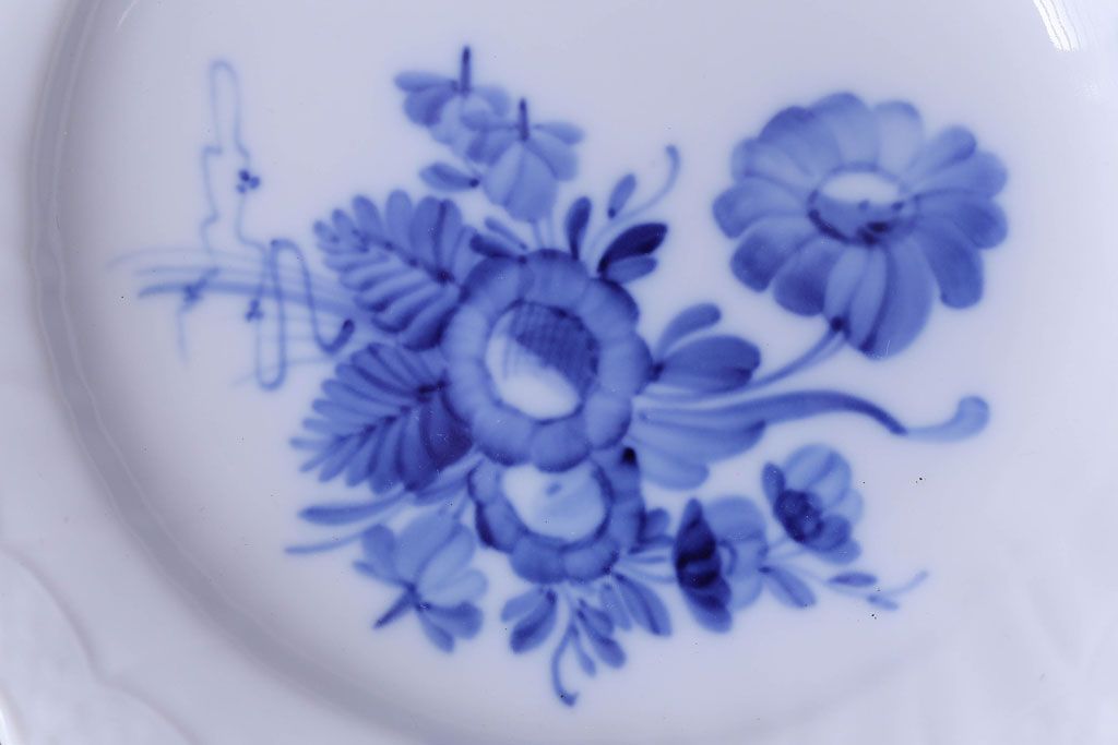 アンティーク雑貨　中古　ROYAL COPENHAGEN(ロイヤルコペンハーゲン)　ブルーフラワー　カーブ　17.5cmプレート(洋食器)3枚セット