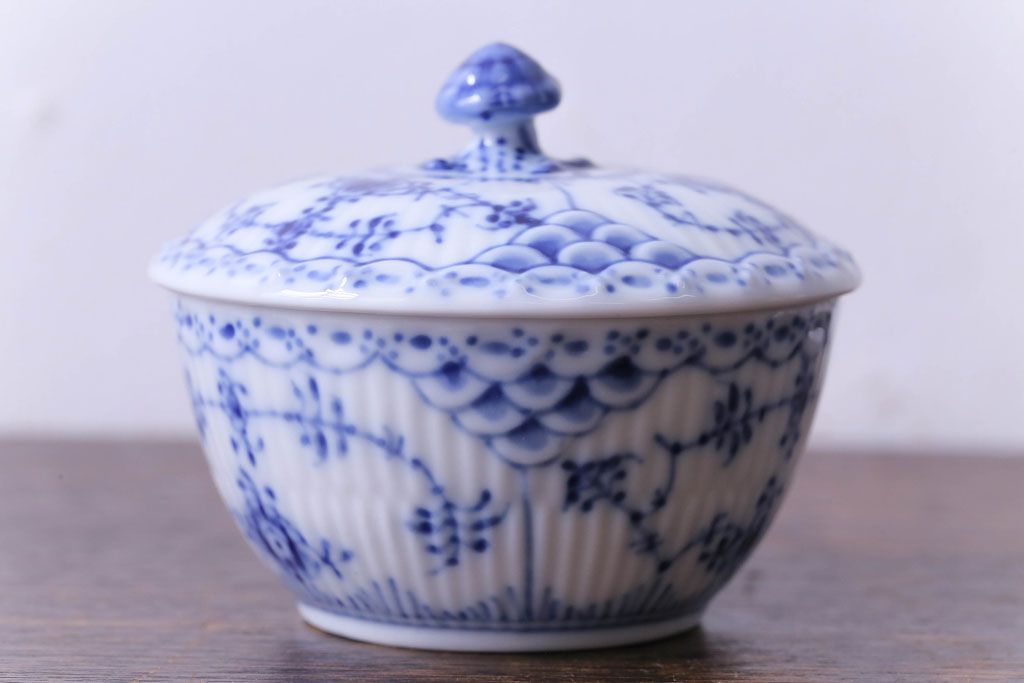 アンティーク雑貨 中古 ROYAL COPENHAGEN(ロイヤルコペンハーゲン) ブルーフルーテッド ハーフレース クリーマー・シュガーポットセット(廃盤品) アンティーク雑貨 中古 ROYAL COPENHAGEN(ロイヤルコペンハーゲン) ブルーフルーテッド ハーフレース クリーマー・シュガーポットセット(廃盤品)