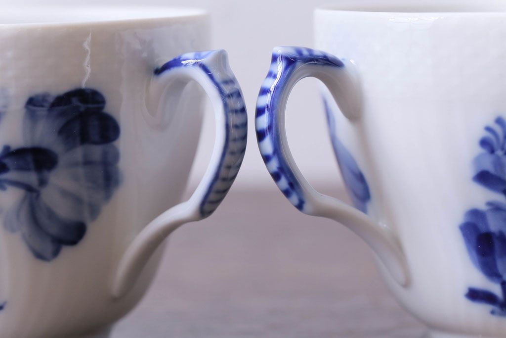 中古　ROYAL COPENHAGEN(ロイヤルコペンハーゲン)　ブルーフラワー　カーブ　コーヒーカップ&ソーサー(洋食器)2客セット