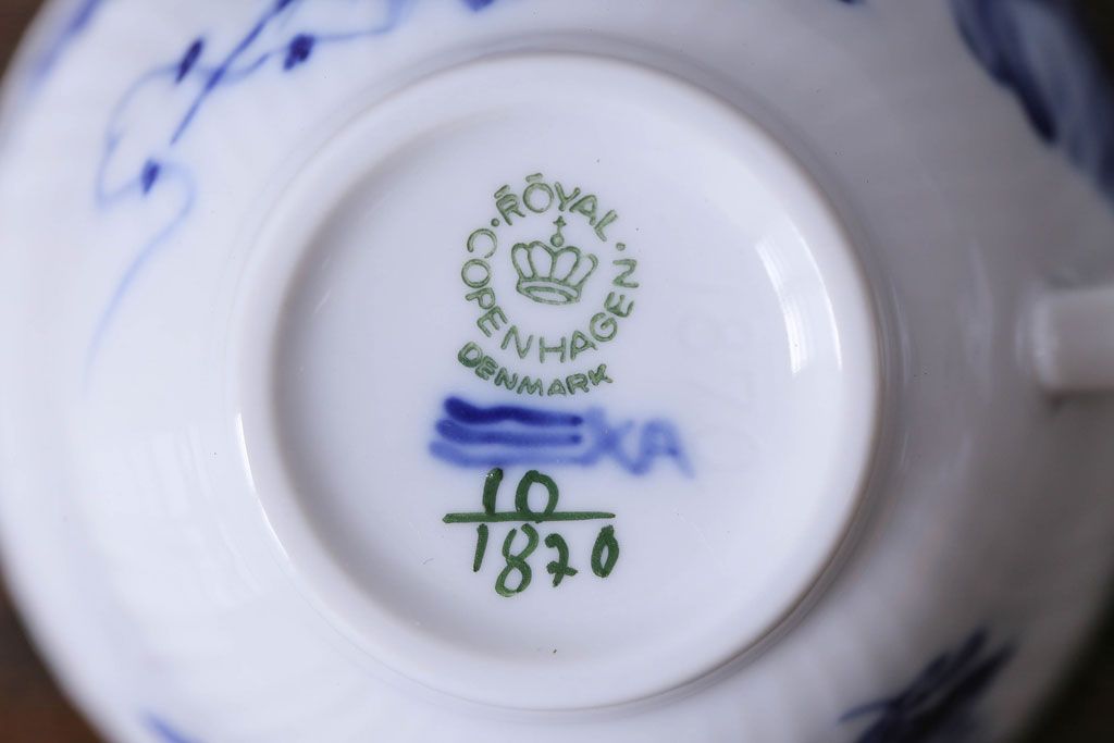 中古　ROYAL COPENHAGEN(ロイヤルコペンハーゲン)　ブルーフラワー　カーブ　コーヒーカップ&ソーサー(洋食器)2客セット