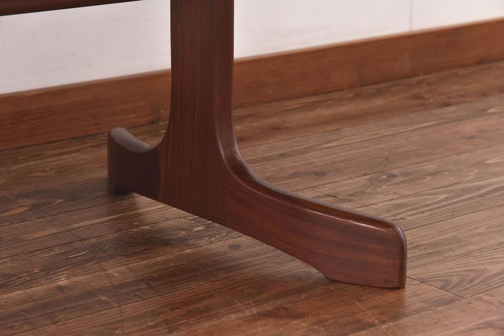 ヴィンテージ家具　北欧ビンテージ　G-PLAN　オーバル型エクステンションテーブル(ダイニングテーブル、ドローリーフテーブル)(1)