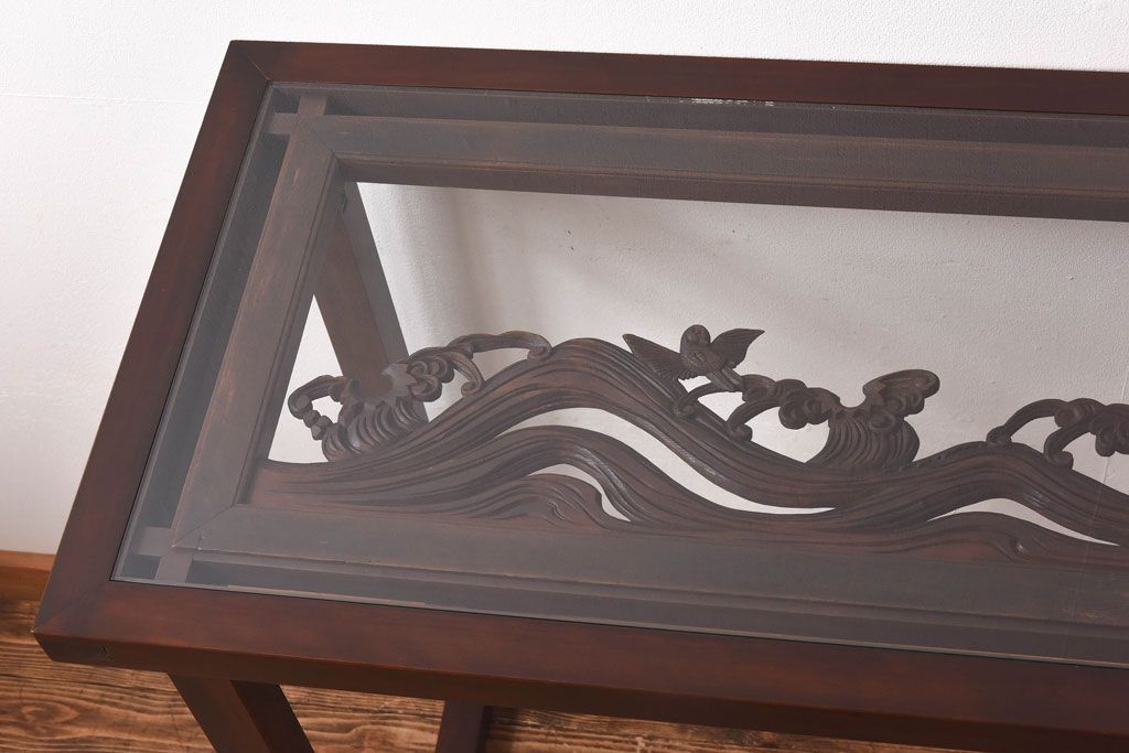 リメイク品　躍動感のある彫りが美しい欄間のガラステーブル(サイドテーブル、コンソールテーブル)